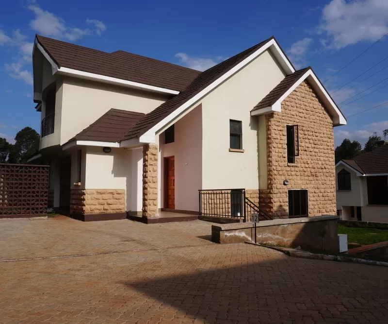 Beautiful 4 bedroom house - Rental property Insurance